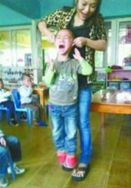 最新幼儿园虐童视频