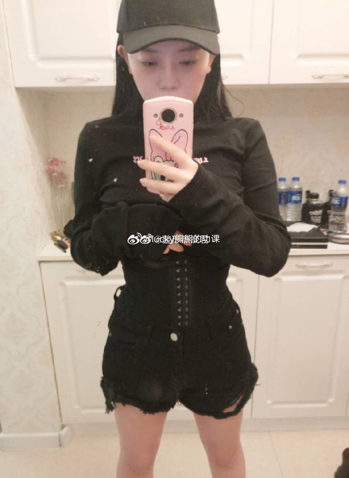 苏小美最新账号微博