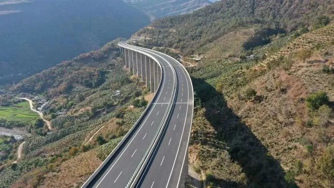 华丽高速公路最新情况