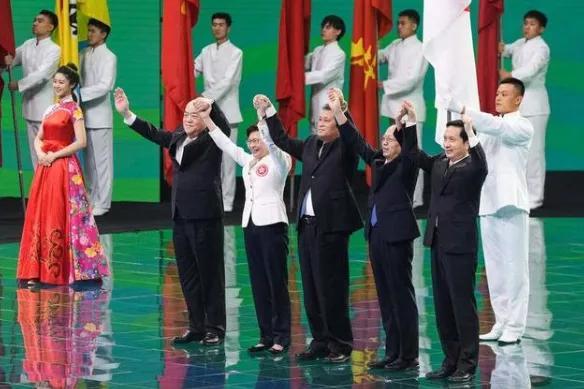 2025年澳门的资料网站,澳门资料网站的发展与展望，2025年的视角