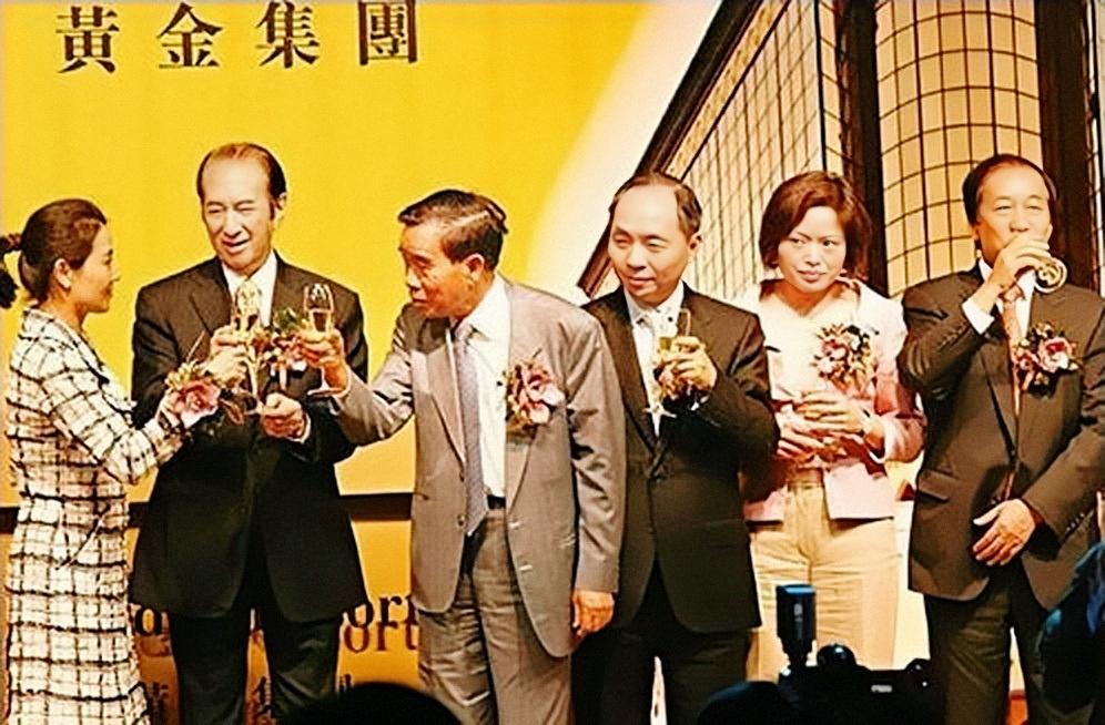 2025新澳门马会传真,探索未来的澳门马会，新澳门马会传真与未来的展望（XXXX年视角）